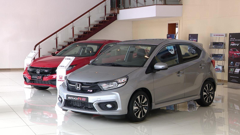Đề xuất giảm 50% ph&iacute; trước bạ cho xe lắp r&aacute;p trong nước