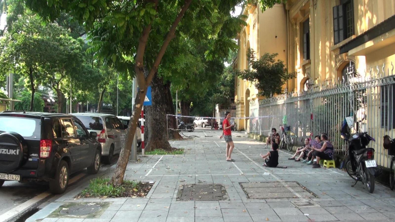 Người dân lơ là phòng dịch