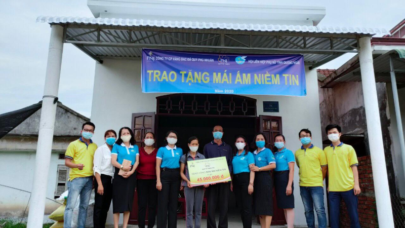 PNJ trao nhà mái ấm niềm tin cho phụ nữ nghèo