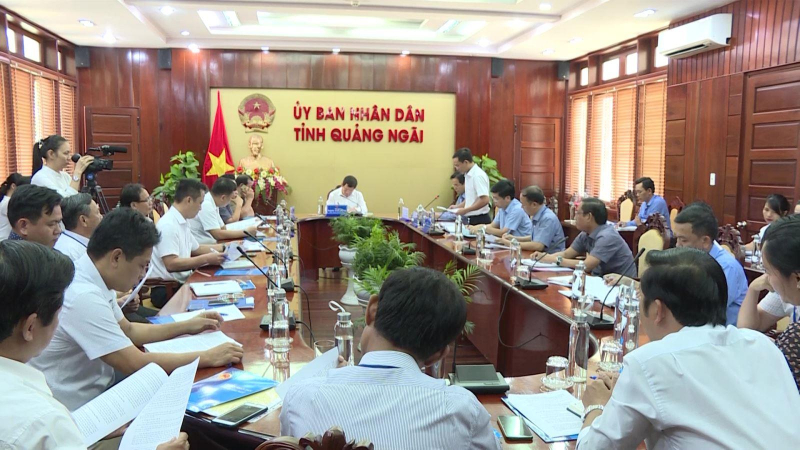 Chủ tịch UBND tỉnh Quảng Ngãi Đặng Văn Minh làm việc với Văn phòng UBND tỉnh