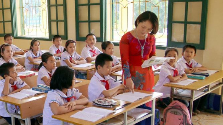 Không được phê bình học sinh tiểu học trước lớp