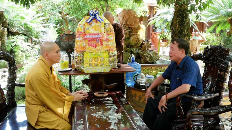 Thăm, chúc mừng Lễ Vu Lan