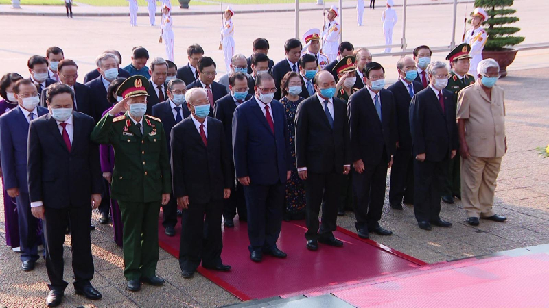 Lãnh đạo Đảng, Nhà nước vào Lăng viếng Bác