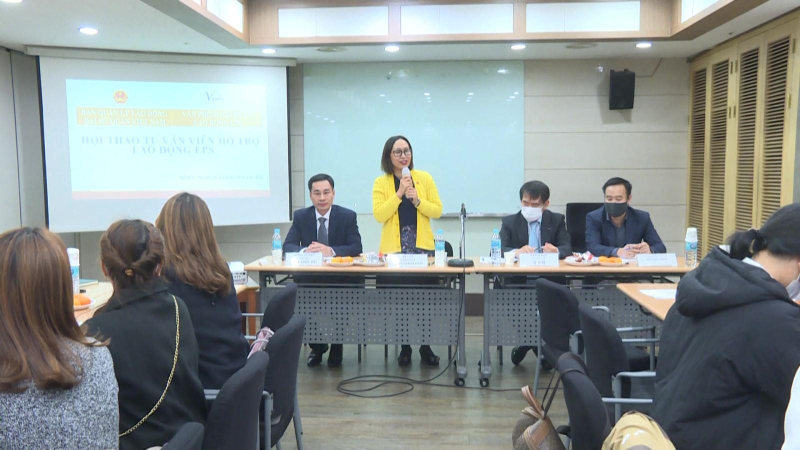 Phổ biến quy định mới với lao động Việt Nam tại H&agrave;n Quốc