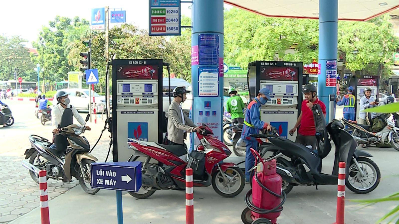 GI&Aacute; XĂNG C&Oacute; THỂ GIẢM NHẸ