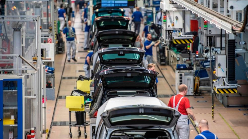 Đức cảnh báo nền kinh tế khó phục hồi