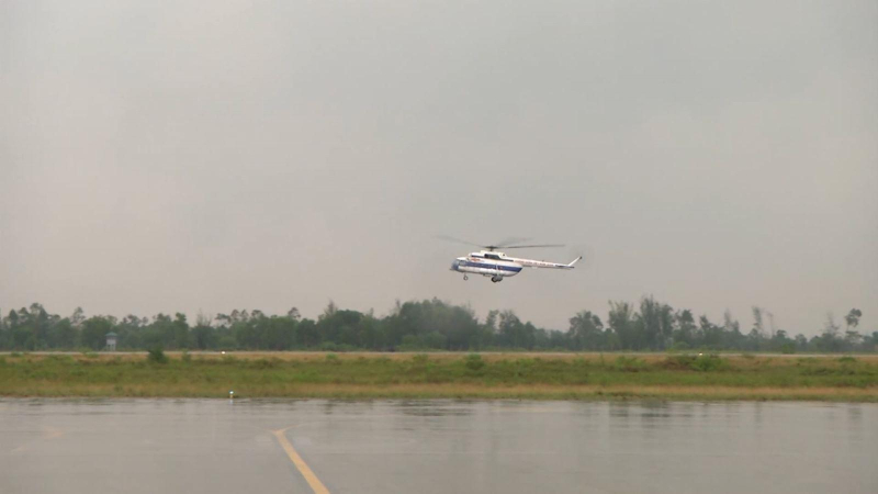 Những chuyến bay cứu nạn trong mưa lũ