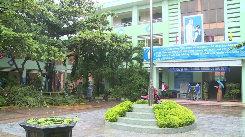 Nhiều địa phương cho học sinh nghỉ học