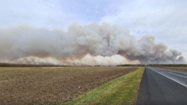 Nga sơ tán hơn 1.000 người dân do cháy kho đạn