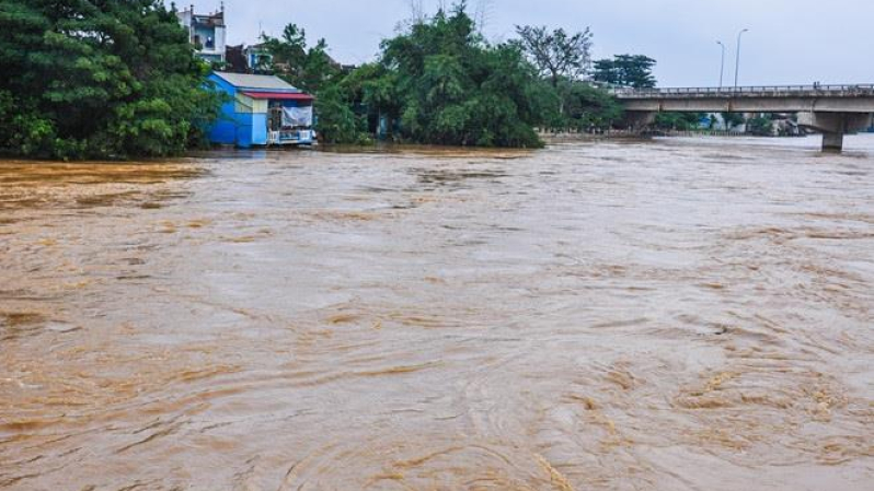 Tin lũ tr&ecirc;n c&aacute;c s&ocirc;ng trong tỉnh Quảng Ng&atilde;i