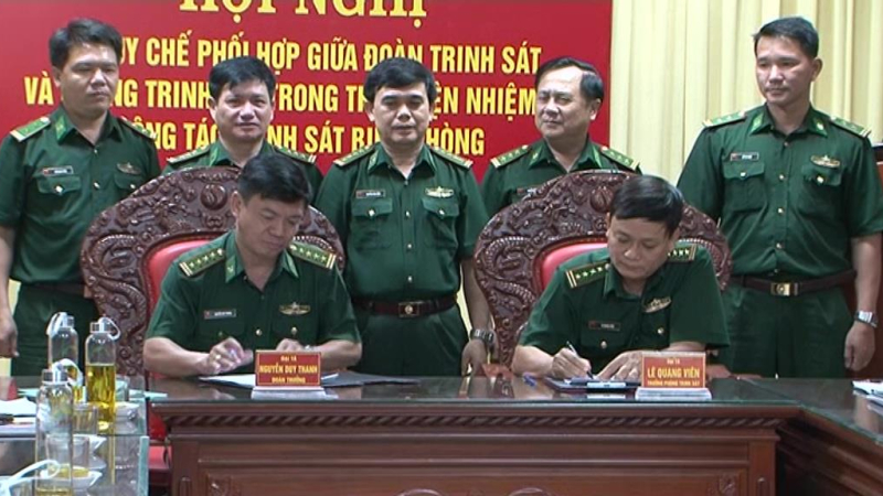 Ký kết qui chế phối hợp thực hiện công tác trinh sát biên phòng
