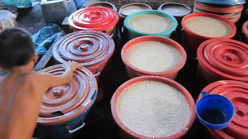 Hơn 100 người bị ngộ độc rượu tại Campuchia