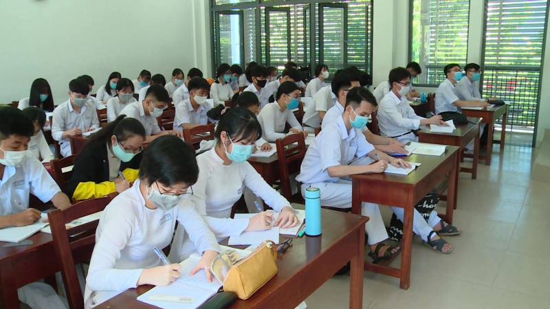 Bộ Giáo dục và Đào tạo đề xuất tăng học phí lên 7,5%