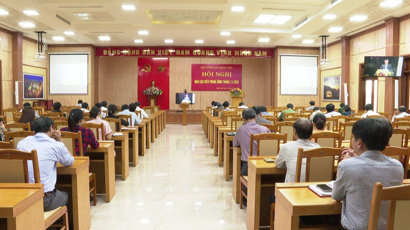 Hội nghị b&aacute;o c&aacute;o vi&ecirc;n trực tuyến th&aacute;ng 11/2020