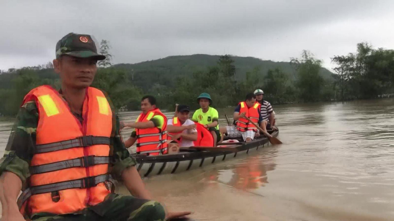 Mưa lũ diễn biến phúc tạp tại miền Trung