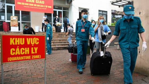 Mở rộng khu c&aacute;ch ly cho người nhập cảnh