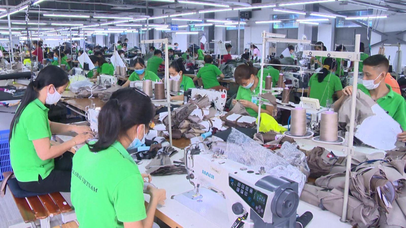 Kiến nghị chưa tăng lương tối thiểu vùng