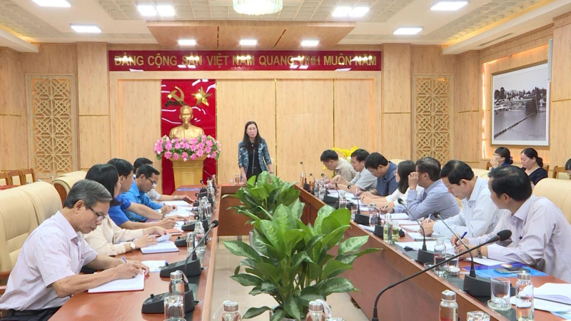 Họp bàn phương án tiếp nhận và phân khai nguồn lực hỗ trợ bão số 9