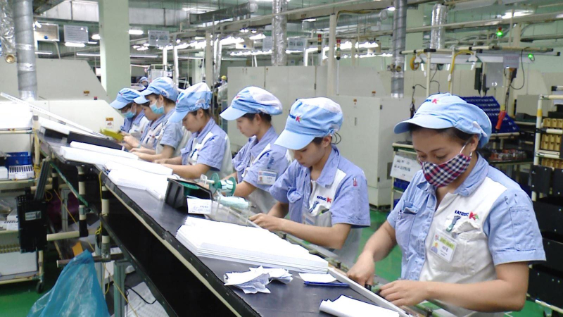 Quy định mới về chăm s&oacute;c sức khỏe đối với lao động nữ