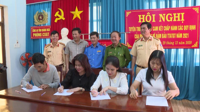 Quảng Ngãi: 50 doanh nghiệp vận tải cam kết đảm bảo ATGT.