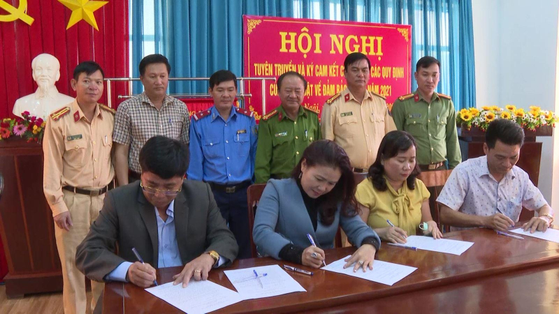 Quảng Ngãi: 50 doanh nghiệp vận tải ký cam kết đảm bảo ATGT