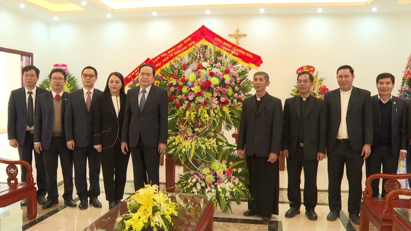 Mặt trận Tổ Quốc Việt Nam chúc mừng Tòa giám mục Phát Diệm