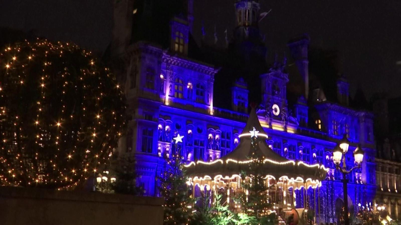 Thủ đô Paris lung linh trong Giáng Sinh