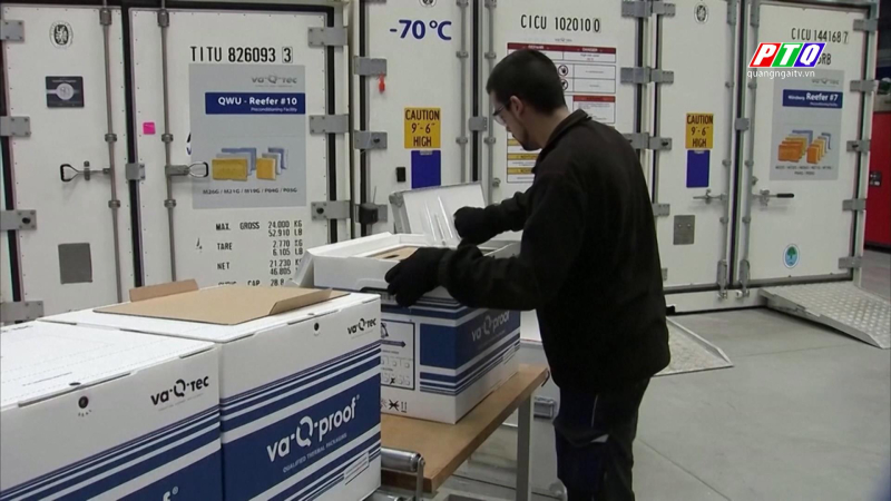 Châu Âu tăng tốc phê chuẩn vaccine COVID-19