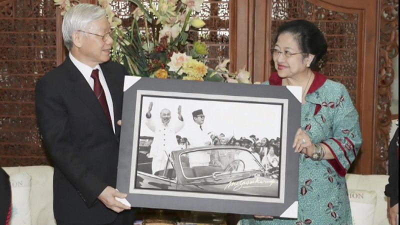 Triển lãm ảnh kỷ niệm 65 năm quan hệ Việt Nam - Indonesia