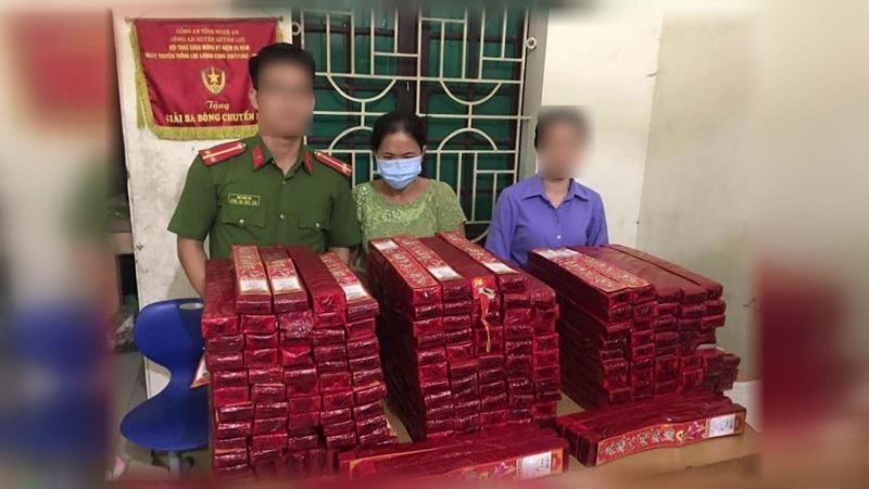 Thu giữ gần 200kg ph&aacute;o lậu tại B&igrave;nh Phước