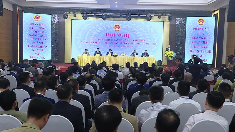 Xuất khẩu gỗ v&agrave; l&acirc;m sản đạt tr&ecirc;n 12,6 tỷ USD