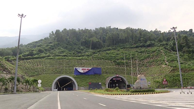 Khánh thành hầm đường bộ dài nhất Đông Nam Á.