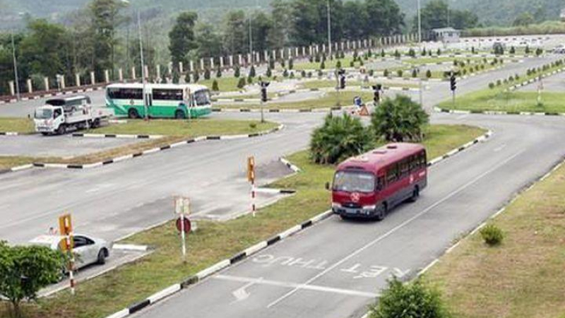 Phát hiện hơn 500 giáo viên dạy lái dùng bằng giả