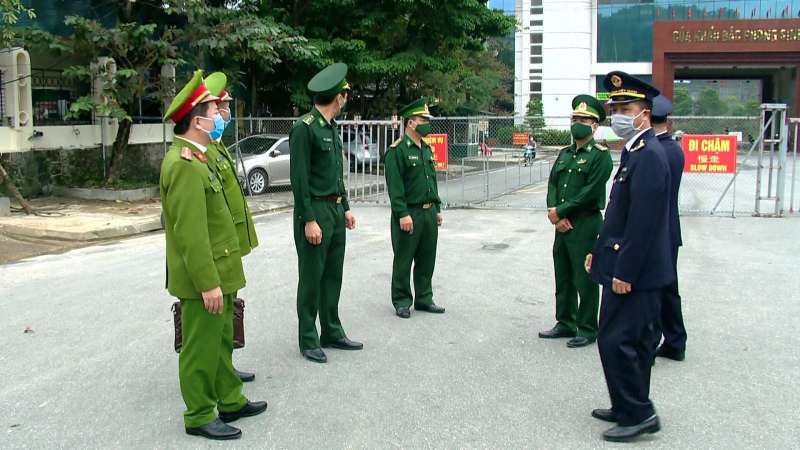 T&ocirc;̉ chức 5 đoàn ki&ecirc;̉m tra c&ocirc;ng tác quản lý nh&acirc;̣p cảnh phòng Covid -19