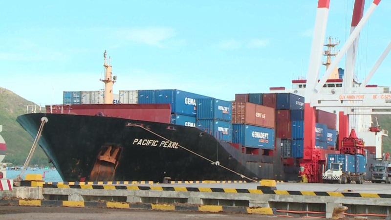 Việt Nam tăng 3 bậc chỉ số logistics 2021