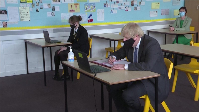 Thủ tướng Anh lạc quan về tình hình chống dịch