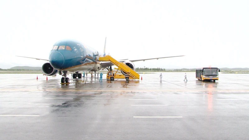 Đề nghị gia hạn thời hạn đóng cửa sân bay Vân Đồn