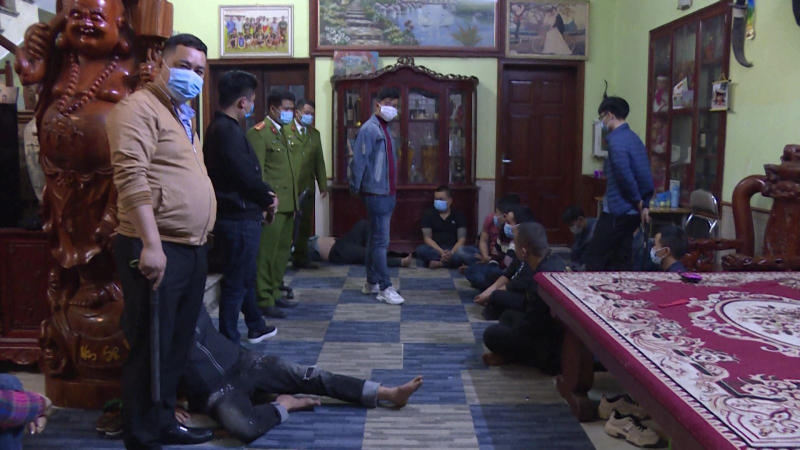 Bắc Ninh bắt quả tang 18 đối tượng đánh bạc trái phép