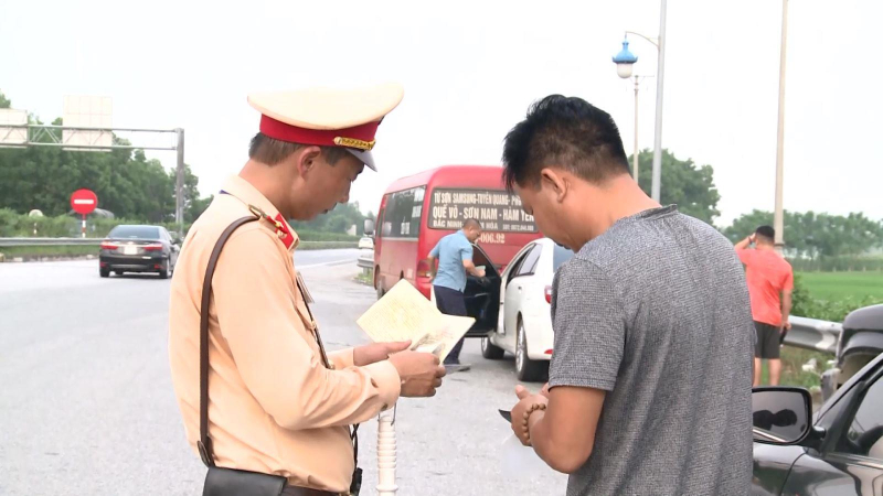 Phạt nguội gần 600 phương tiện vi phạm tr&ecirc;n cao tốc