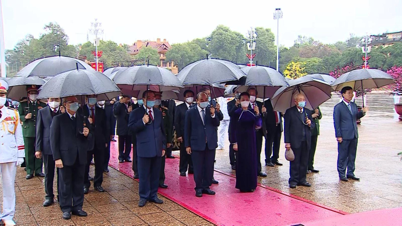 L&atilde;nh đạo Đảng, Nh&agrave; nước viếng Lăng Chủ tịch Hồ Ch&iacute; Minh