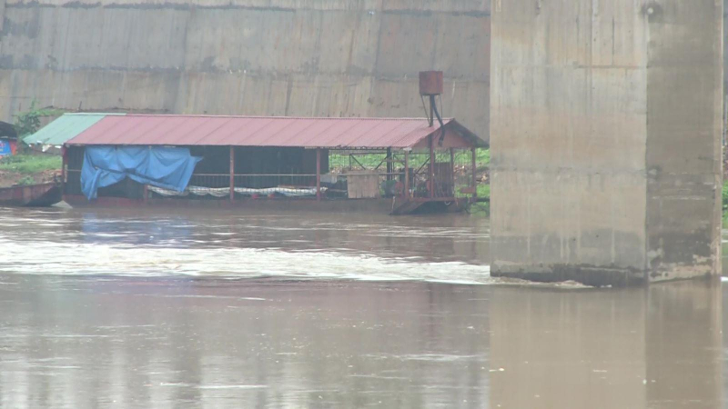 Xuất hiện lũ lớn trên sông Hồng tại Lào Cai