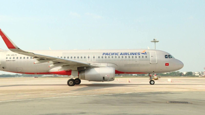 Sân bay Tân Sơn Nhất tăng chuyến bay đêm dịp Tết