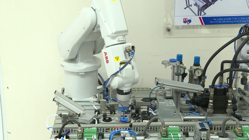 Việt Nam đặt mục tiêu có 500 doanh nghiệp sản xuất công nghệ cao