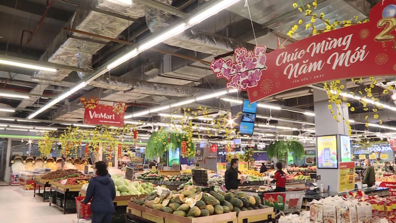 Nguồn cung h&agrave;ng Tết dồi d&agrave;o, kh&ocirc;ng lo &ldquo;sốt&rdquo; gi&aacute;