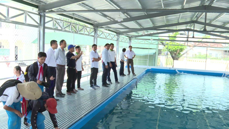 Khánh thành bể bơi trường tiểu học Tịnh Hà