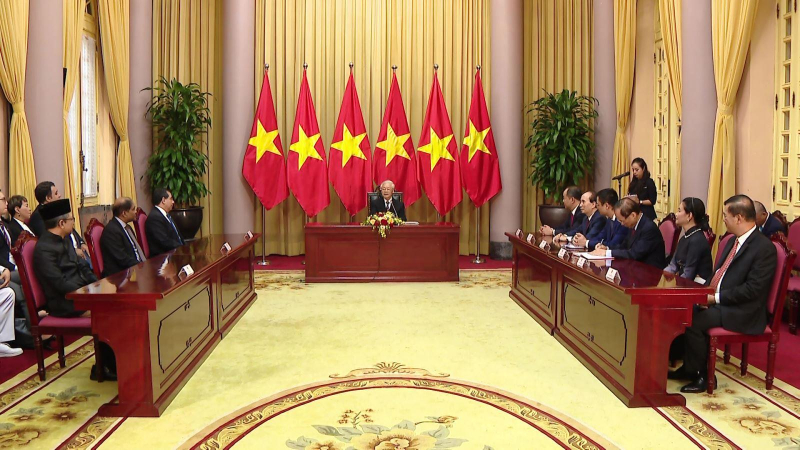 Tổng Bí thư, Chủ tịch nước tiếp các Đại sứ trình Quốc thư