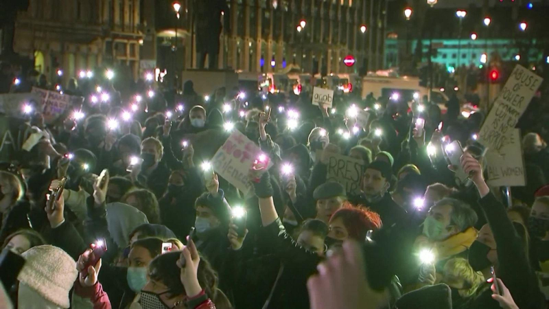 Anh dậy sóng vì vụ bắt cóc phụ nữ có liên quan tới cảnh sát