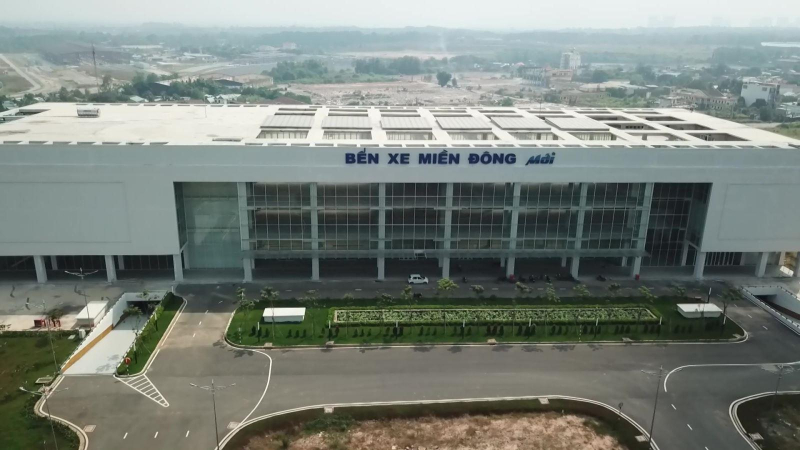 Đưa xe khách vào b&ecirc;́n xe Mi&ecirc;̀n Đ&ocirc;ng mới