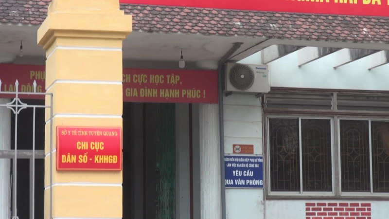 Kỷ luật Chi cục trưởng Chi cục DS - KHH gia đình Tuyên Quang