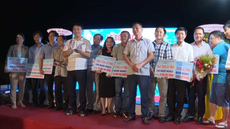 Giải Tennis mở rộng hướng về Tư Nghĩa